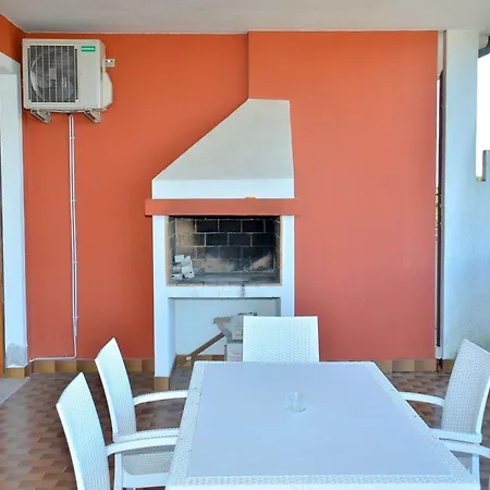 Spacious Flat With Fireplace Terrace *