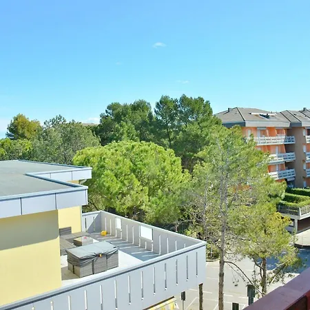 Spacious Flat With Fireplace Terrace Apartment *