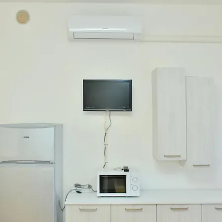 Spacious Flat For A Relaxing In Μπιμπιόνε
