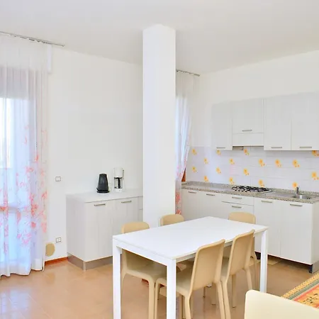 Spacious Flat For A Relaxing In