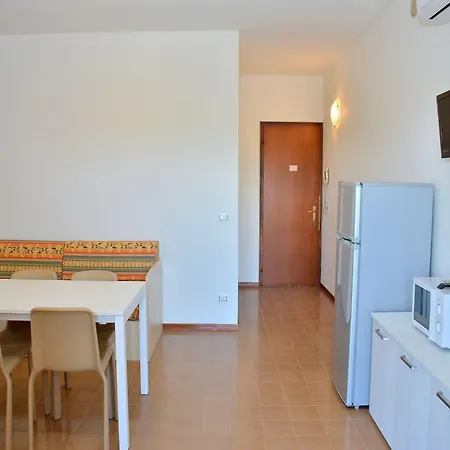 Spacious Flat For A Relaxing In Μπιμπιόνε