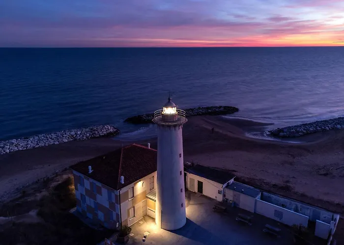 Apartment Spacious Flat With Fireplace Terrace