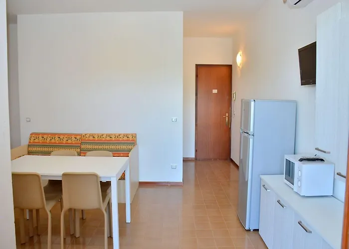 Apartment Spacious Flat With Fireplace Terrace *